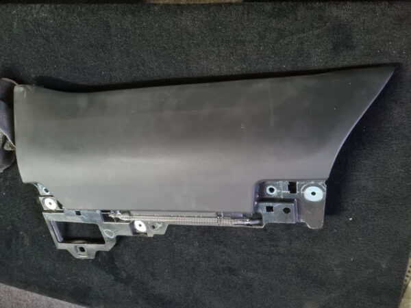 Подушка безпеки (airbag) для колін пасажира 1077826-00-D. З накладкою від Tesla Model S 15663013-00-E