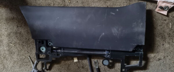 Подушка безпеки (airbag) для колін водія 1077825-00-D. З накладкою від Tesla Model S 15663013-00-E
