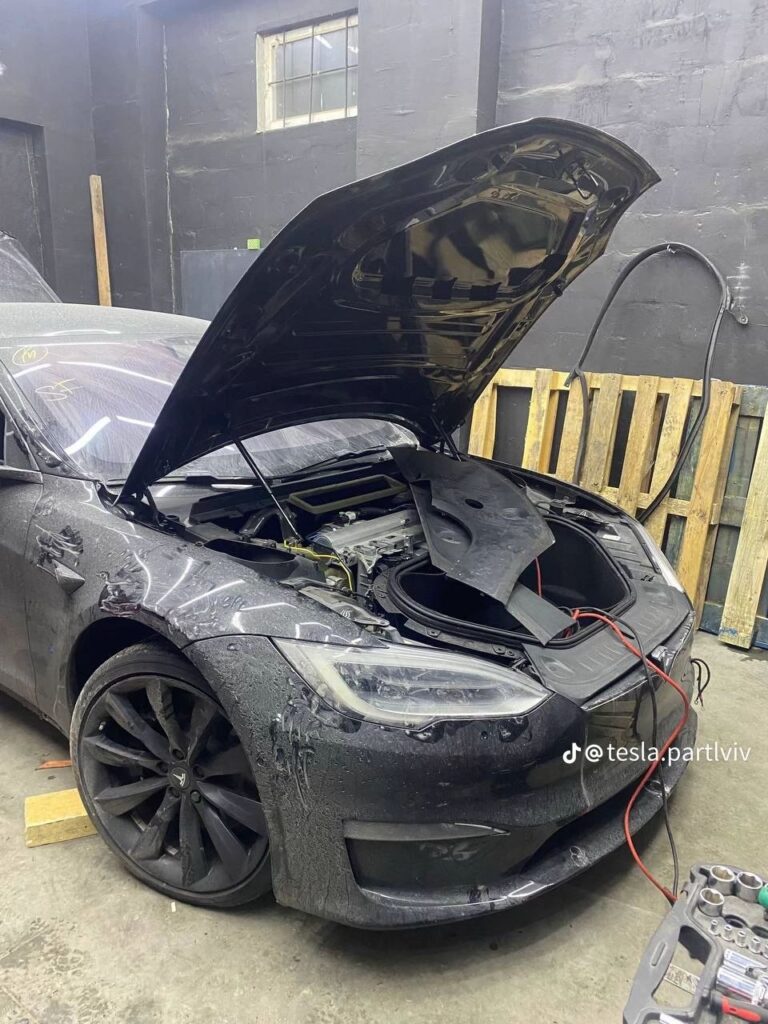 Tesla model S 2021