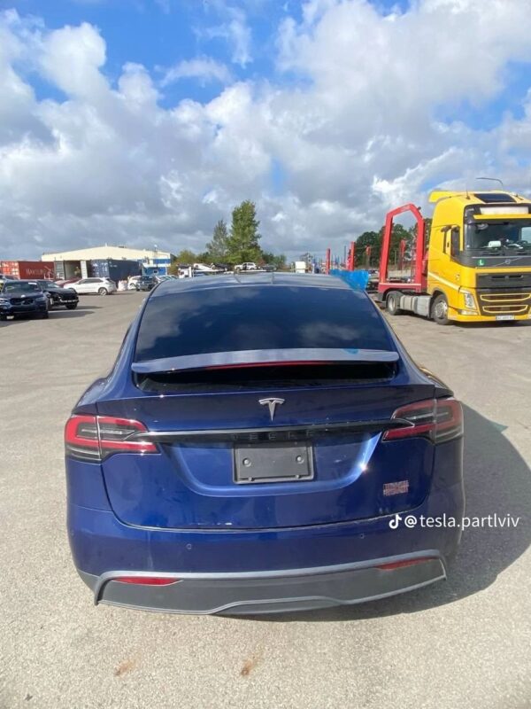 Tesla model X 2022 plaid