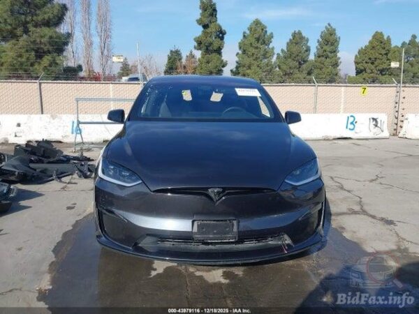 Tesla Model X 2024